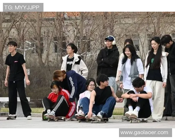 成都滑板队个人能力深度剖析与滑板文化的融合探索 成都滑板队个人能力深度剖析与滑板文化的融合探索