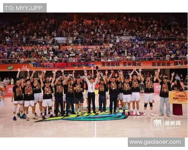 杭州足球队逆袭之路的真实记录与背后故事揭秘